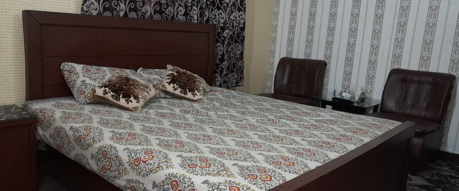 Enjoy a Luxurious Stay in Our Deluxe Double Rooms at Hotel Super Seven